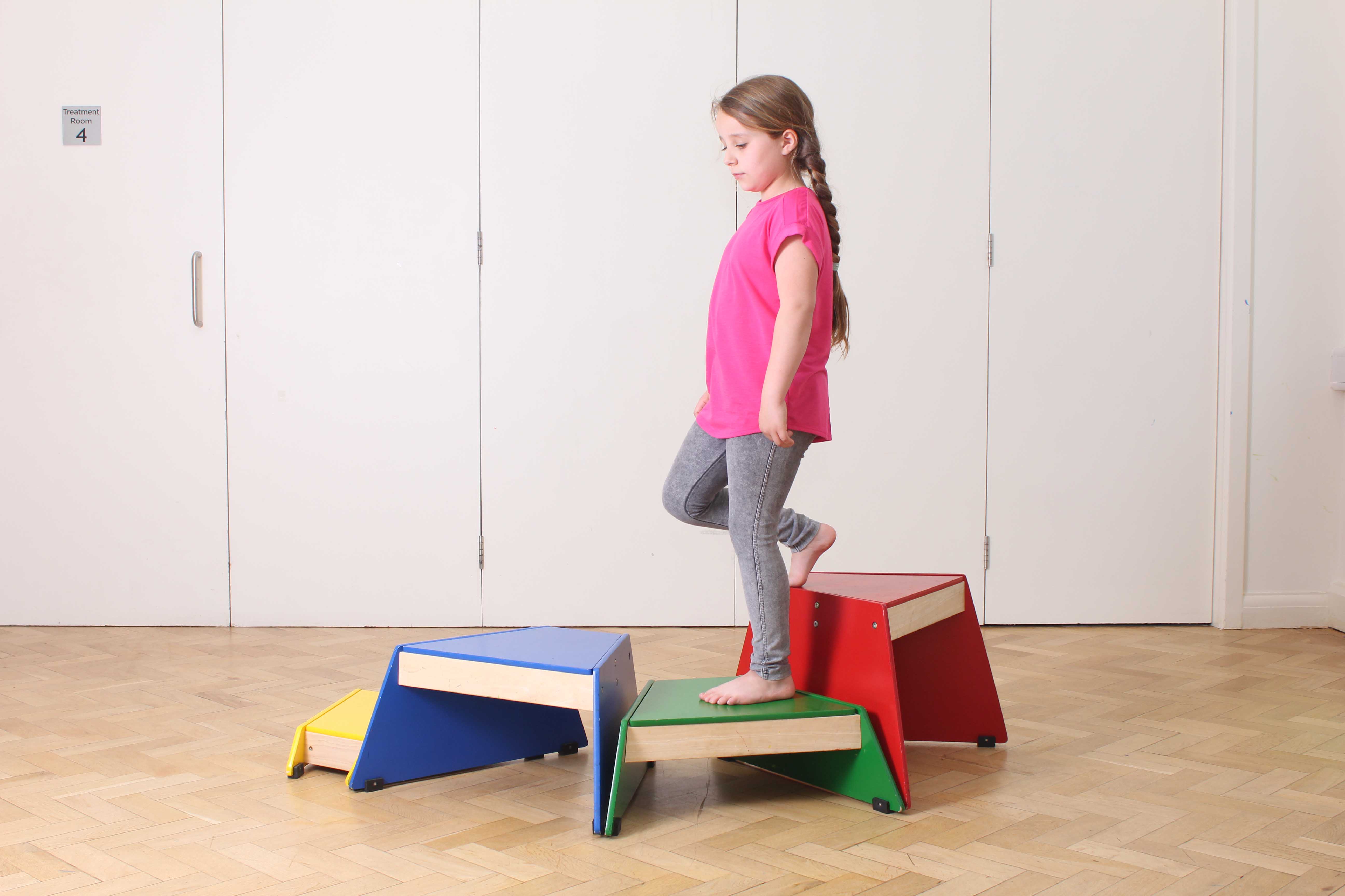 Mobility exercises to address heel pain supervised by a paediatric physiotherapist