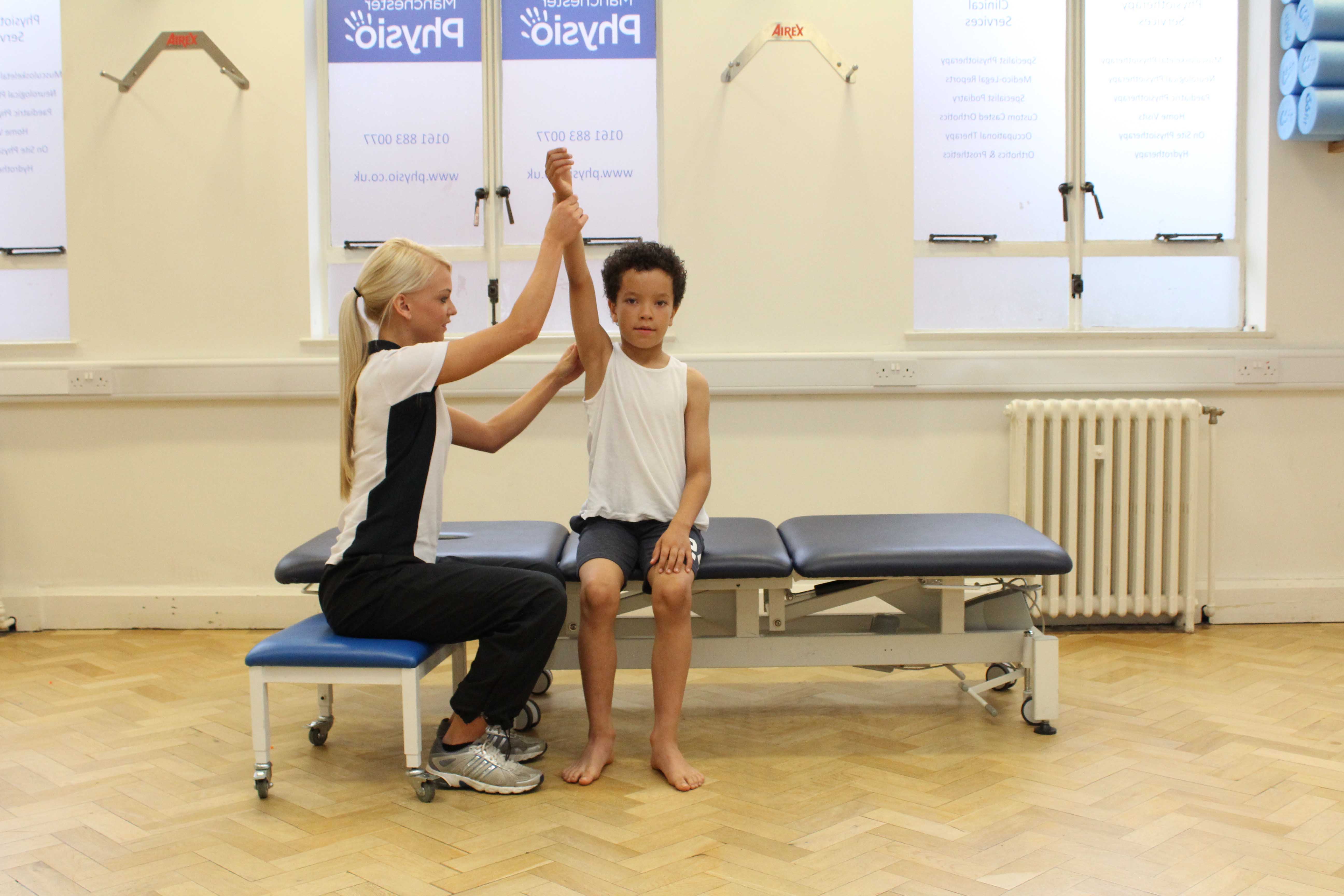 Passive stretches and mobilisations of the upper limbs to relieve pain and stiffness