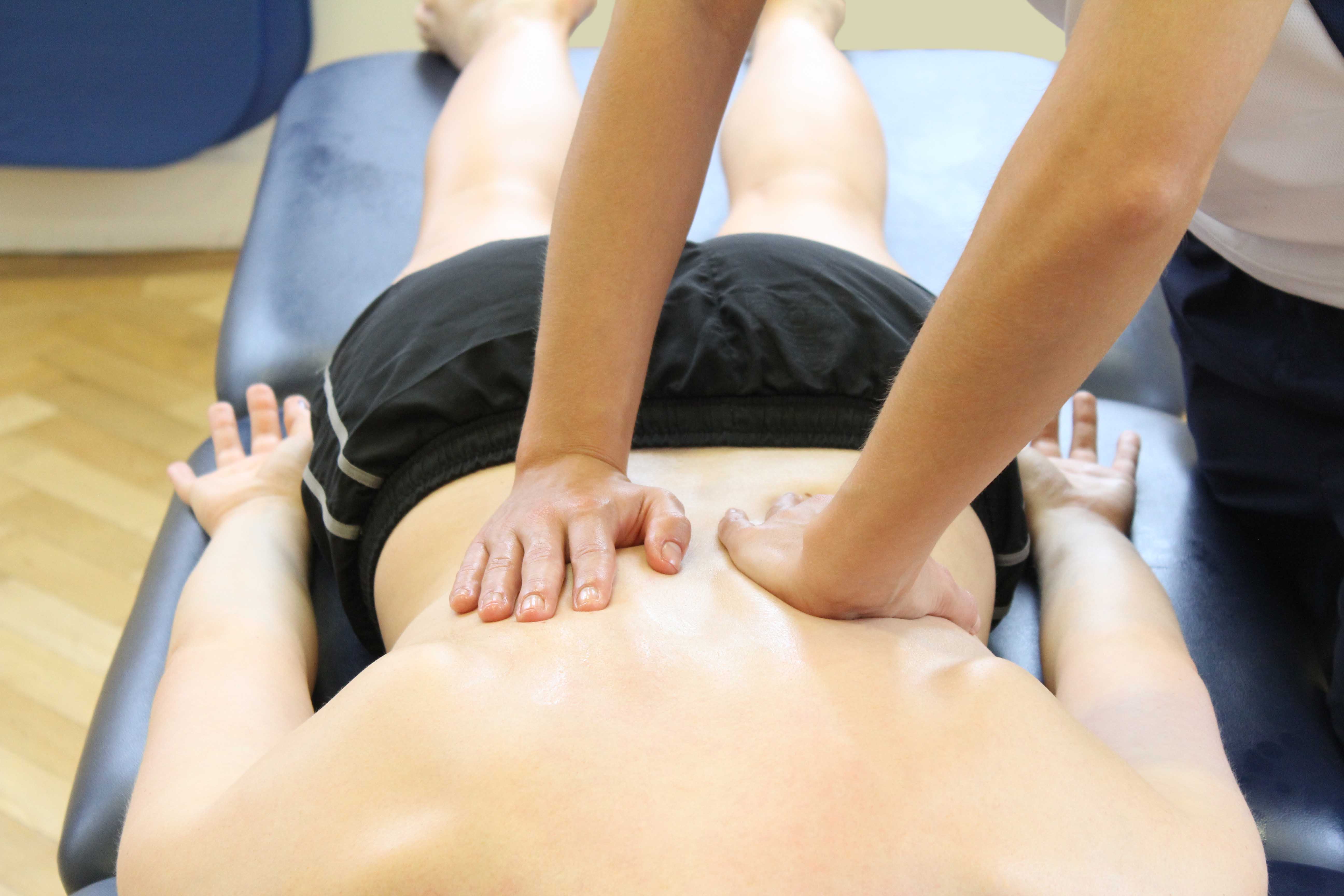 https://www.physio.co.uk/images/lower-back-massage/lower-back-massage1.jpg